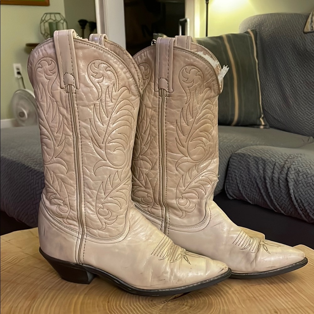 ACME Cream Heeled Boots with Intricate Stitching